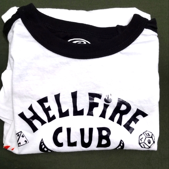 Stranger Things Mens Raglan Hellfire Club T-shirt - Picture 5 of 9